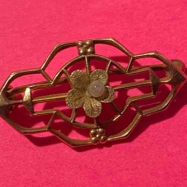 Antique 1860s small edwardian gold Victorian brooc