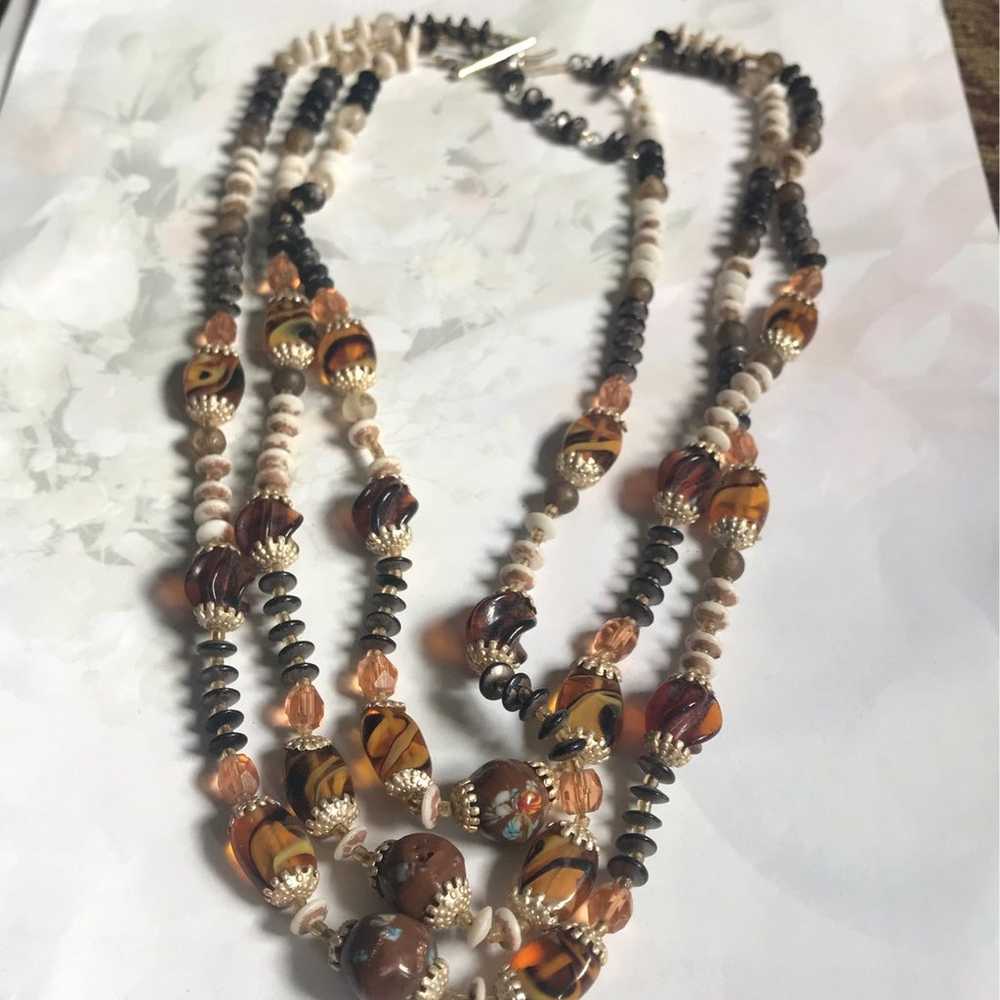 Beautiful Vintage 3 Strand Fashion Necklace. Weig… - image 3