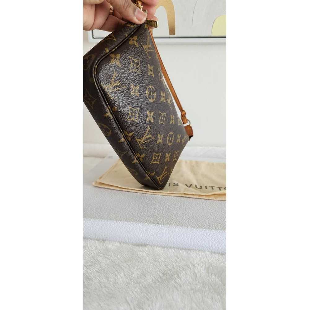 Louis Vuitton Pochette Accessoire leather handbag - image 6