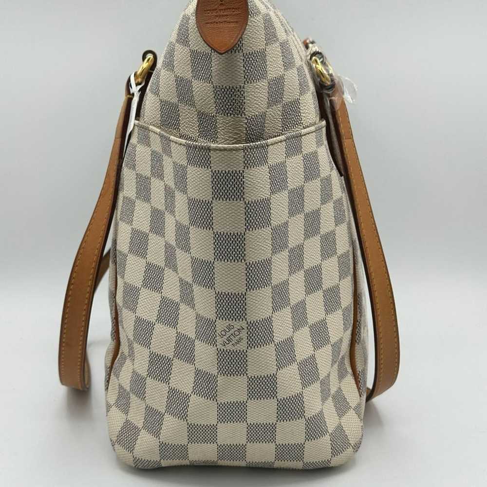 Louis Vuitton Totally leather handbag - image 4