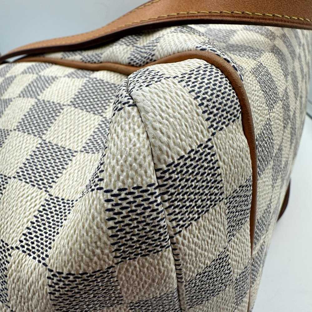 Louis Vuitton Totally leather handbag - image 8