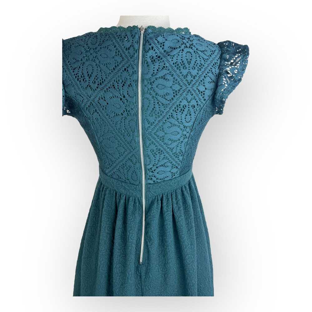 Vintage Women's Xhilaration Green Lace Dress Eleg… - image 4