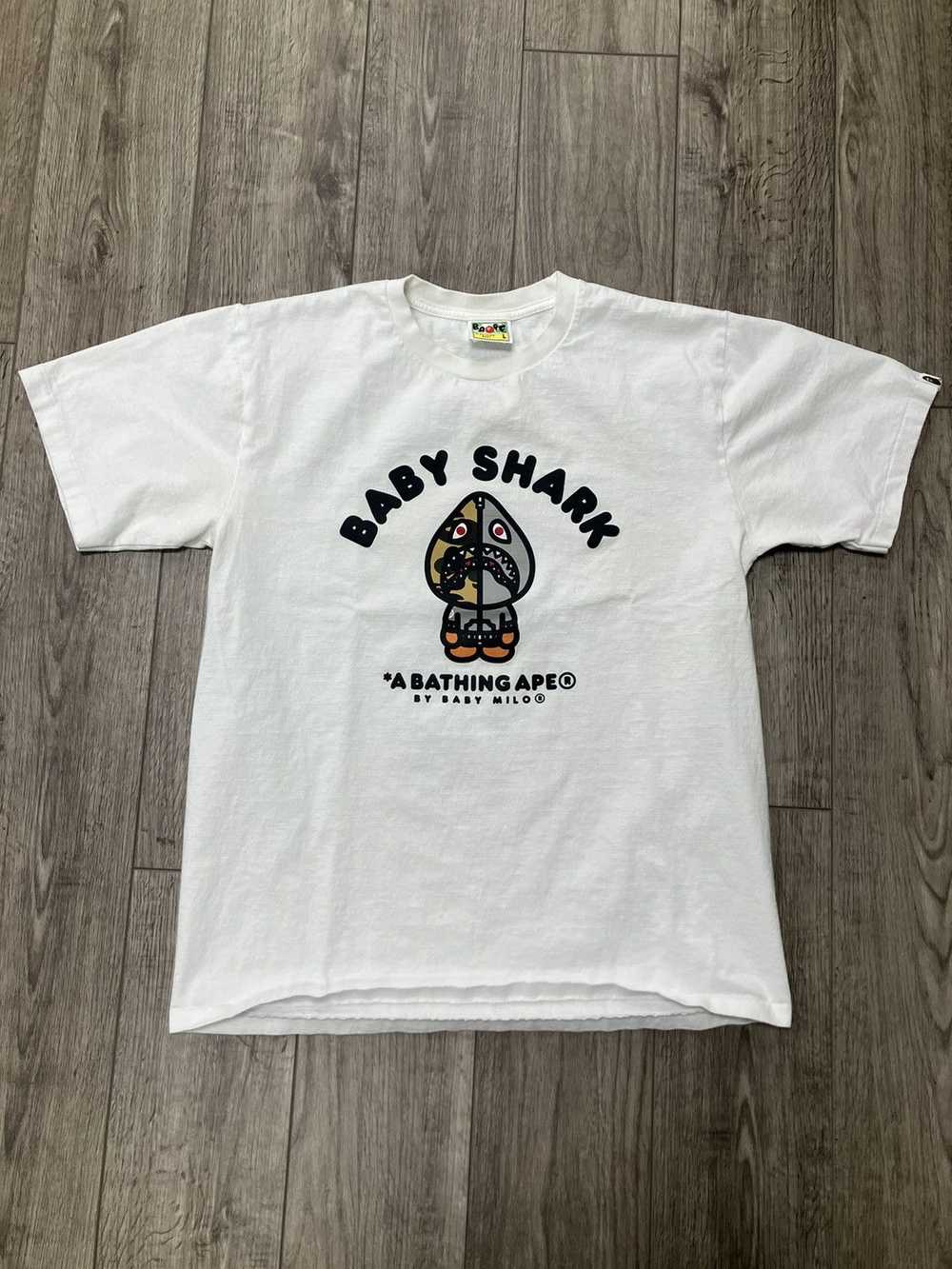 Bape Bape Baby Milo Baby Shark Tee Size L - image 1