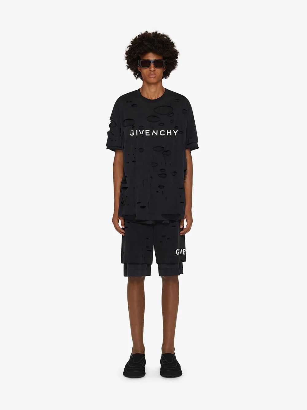 Givenchy o1srvl11e1224 T- Shirt in Black - image 2