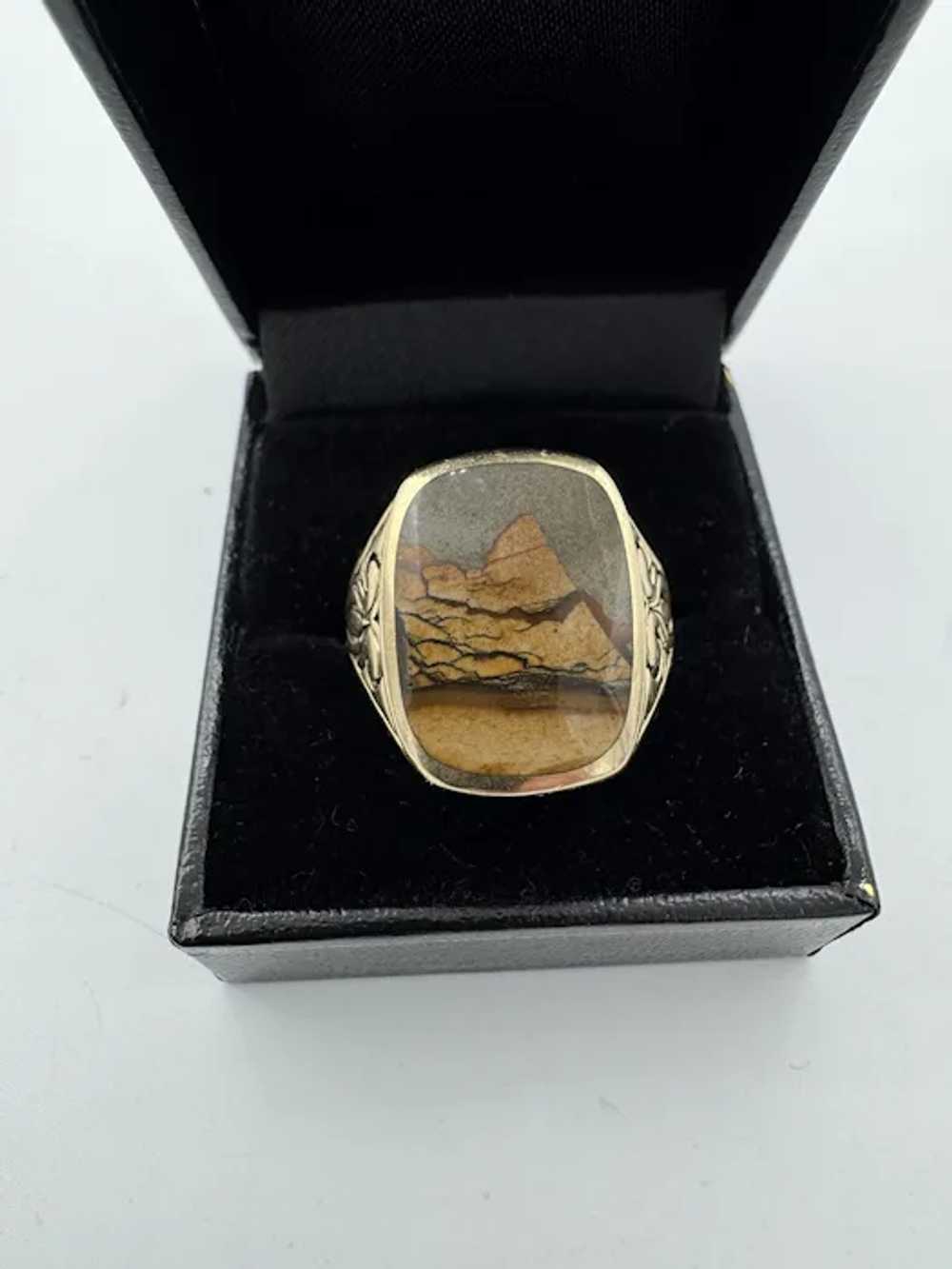 Vintage 14k yellow Gold Picture Agate Men's ring - image 2