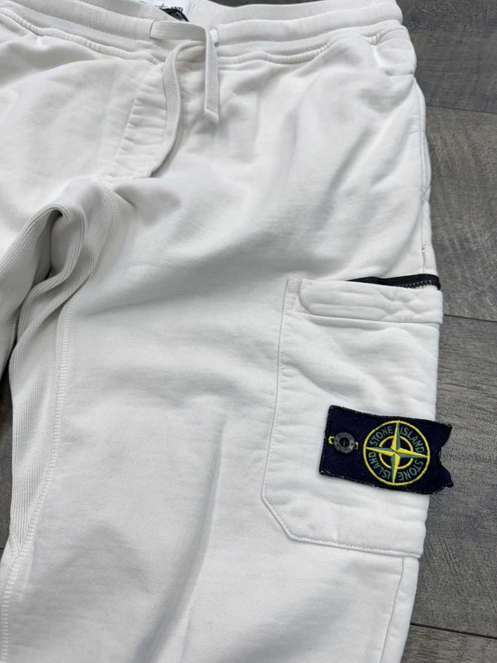 Stone Island CARGO ZIP-POCKET SWEATPANTS WHITE (X… - image 2