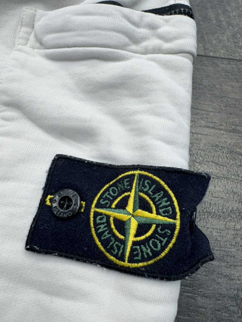 Stone Island CARGO ZIP-POCKET SWEATPANTS WHITE (X… - image 3