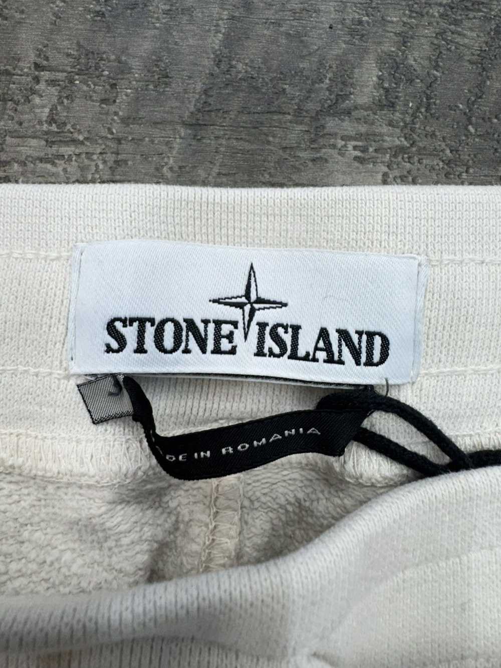 Stone Island CARGO ZIP-POCKET SWEATPANTS WHITE (X… - image 4