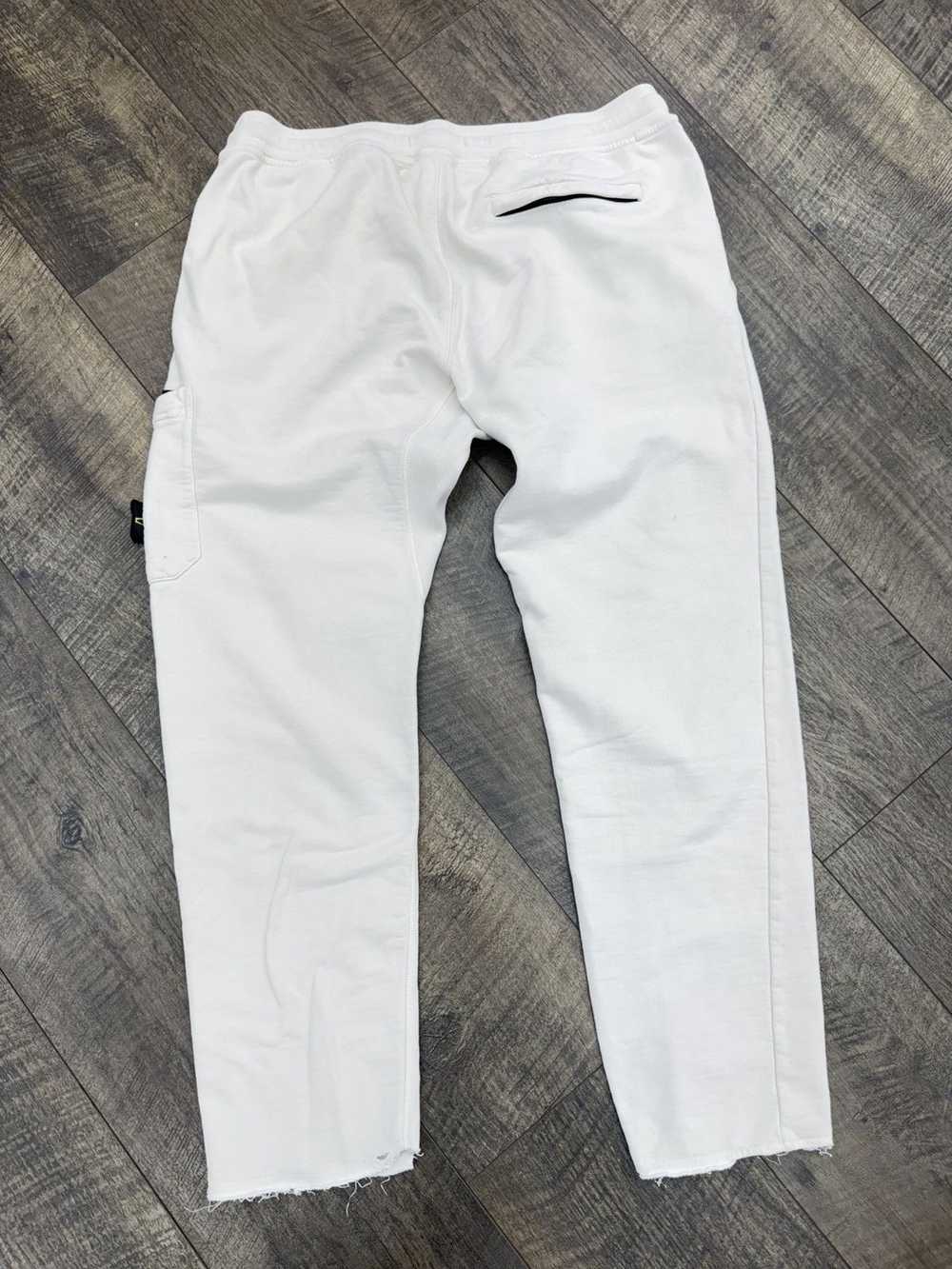 Stone Island CARGO ZIP-POCKET SWEATPANTS WHITE (X… - image 7