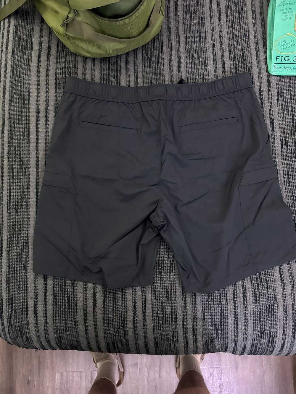 Uniqlo Uniqlo geared shorts black - image 4