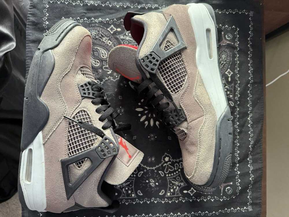 Jordan Brand Jordan 4 Taupe Haze - image 3