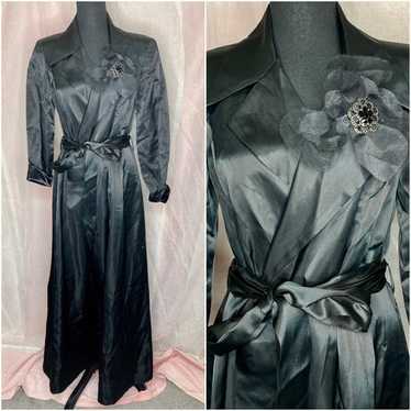 【Betsey Johnson】Sassy Sequin Dress Silver SASSY SEQUIN DRESS SILVER MULTI Embellished Sequin Flower