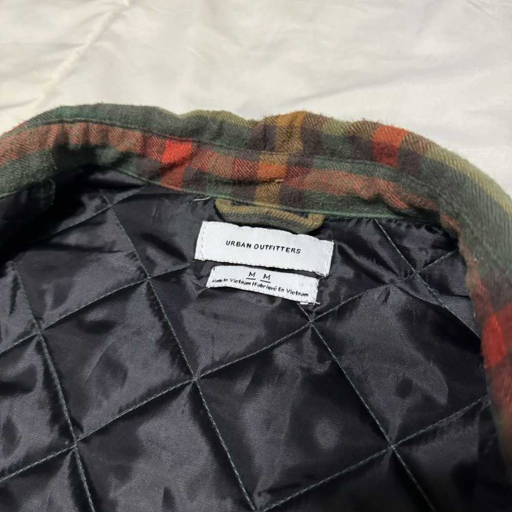 Urban Outfitters Green Plaid Flannel Insulated Bu… - image 6