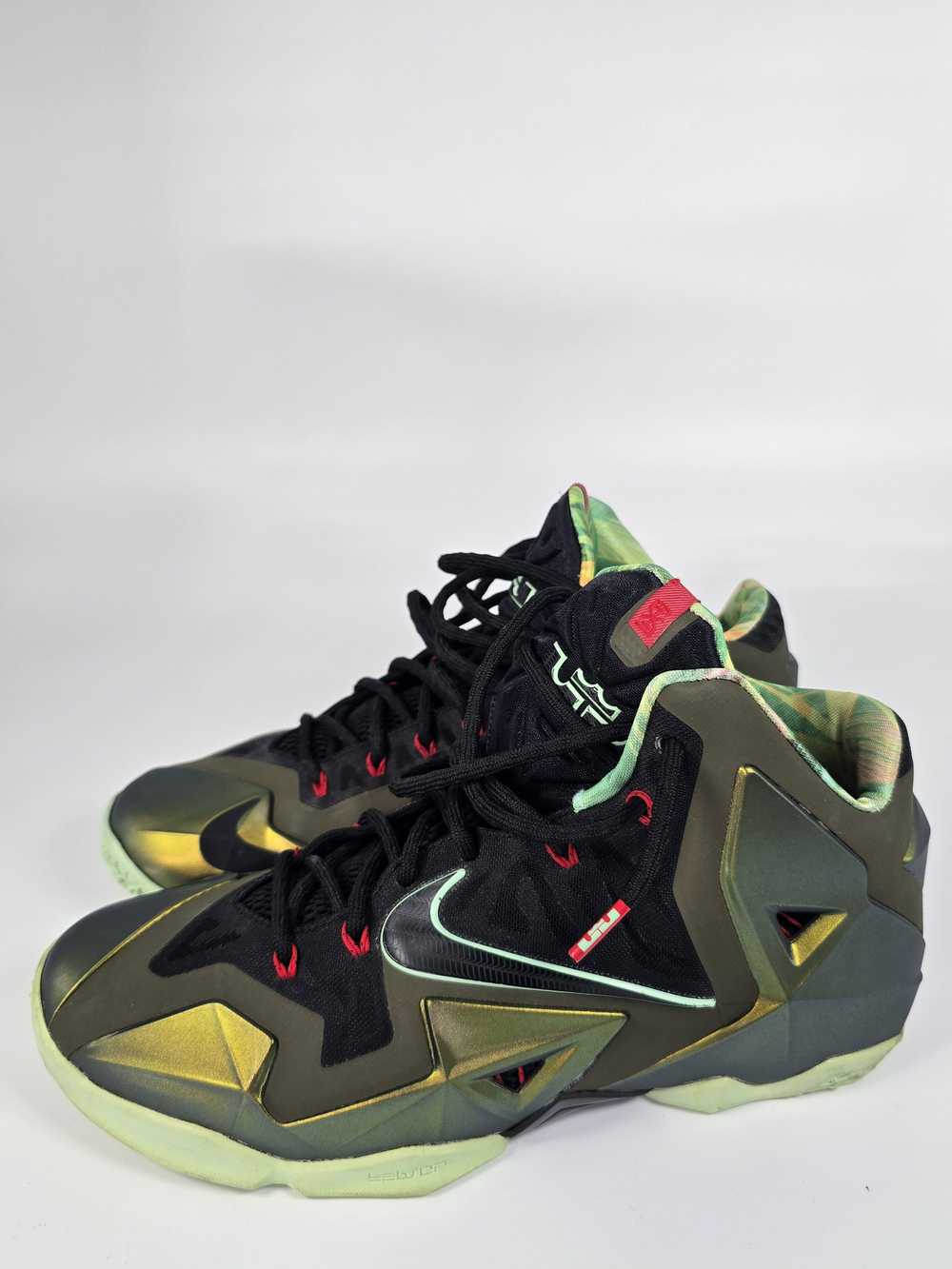 Nike 2013 Lebron 11 "Kings Pride" - image 2