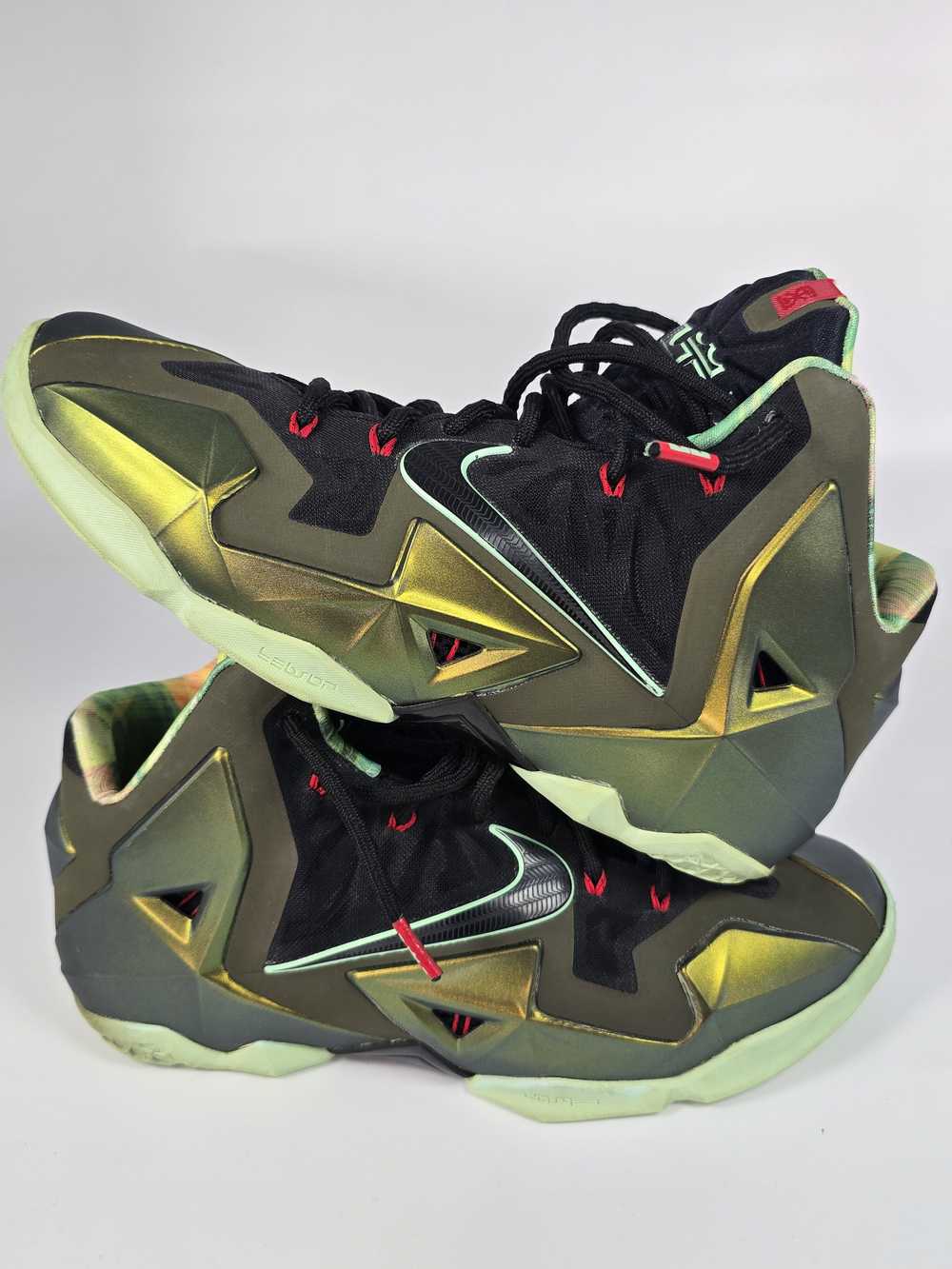 Nike 2013 Lebron 11 "Kings Pride" - image 3