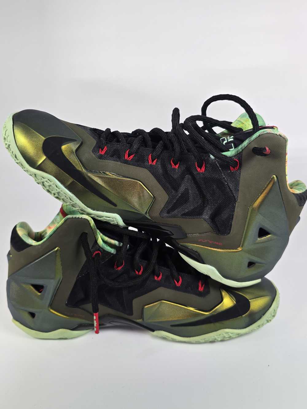 Nike 2013 Lebron 11 "Kings Pride" - image 4