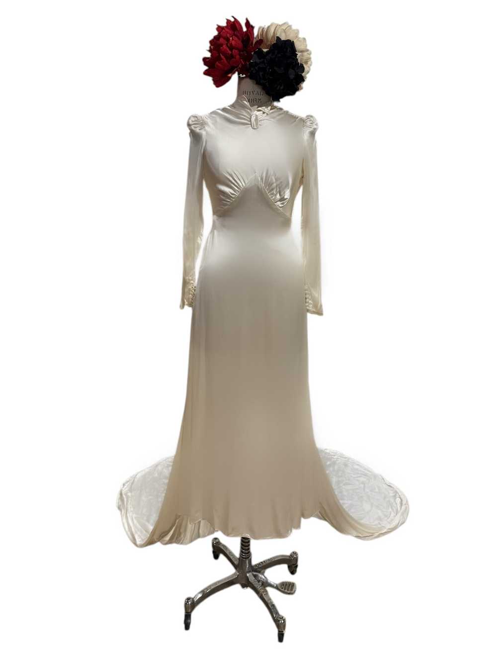 1930’s Satin Long Satin Wedding gown with Train - image 3