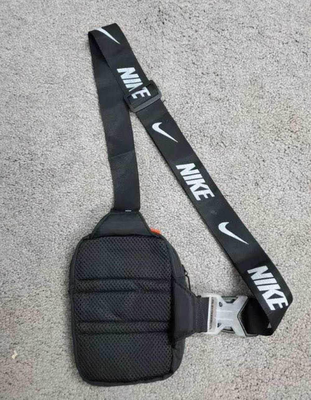 Nike Nike Crossbody Travel Bag 5x7 - image 2