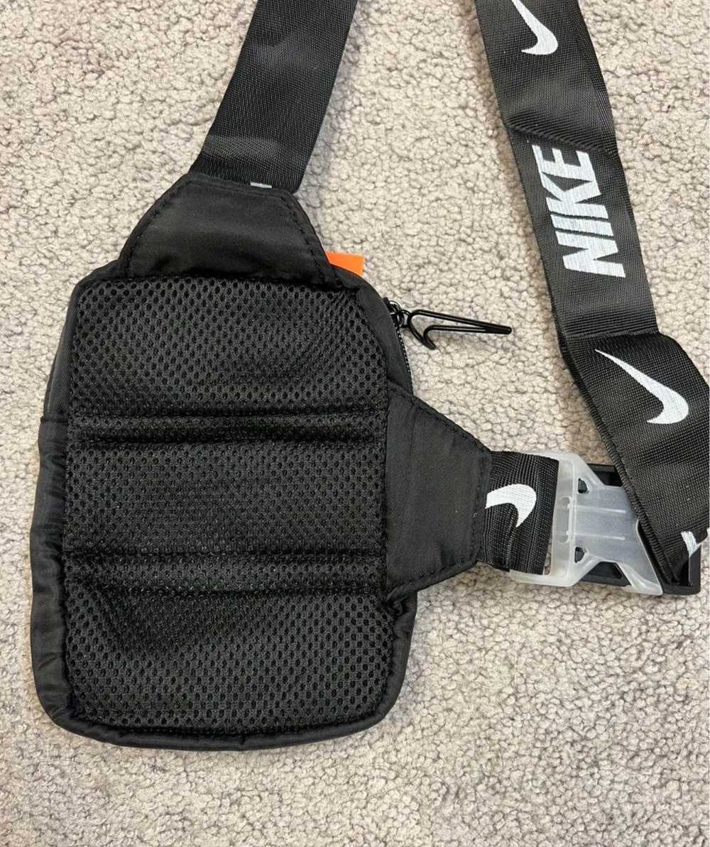 Nike Nike Crossbody Travel Bag 5x7 - image 4