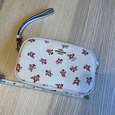 Crossbody Clutch With Flower Patch Print - image 1