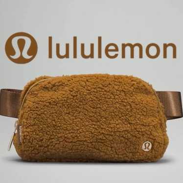 NWOT Lululemon Athletica Everywhere Fleece Belt B… - image 1