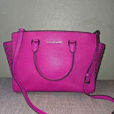 Euc michael kors Selma grommet fushia satchel bag