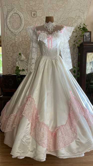 Incredible 1980’s Vintage White Satin and Pink Lac