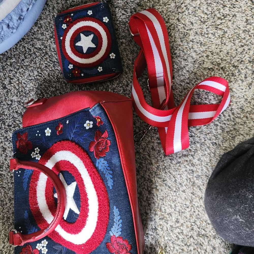 Captain America Purse - image 1