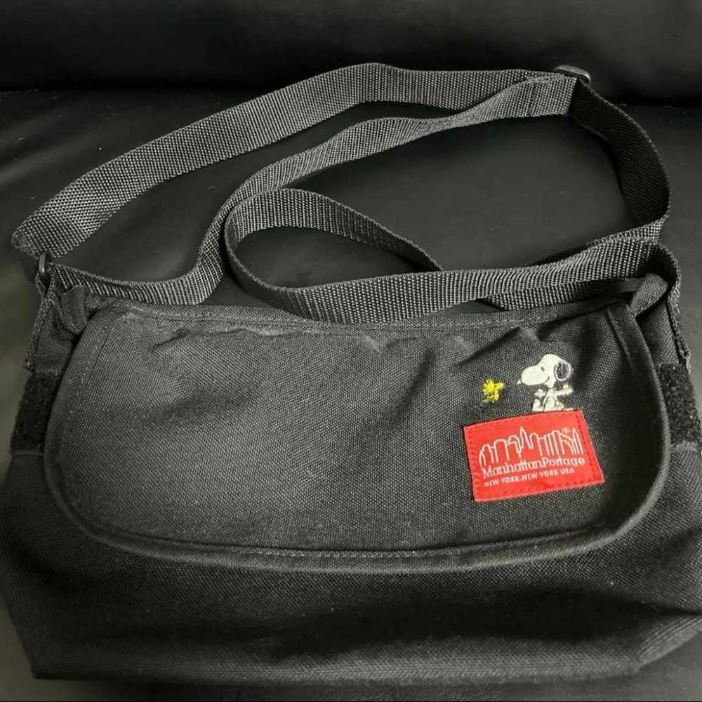 Manhattan Portage Snoopy Shoulder Bag Limited Edi… - image 1