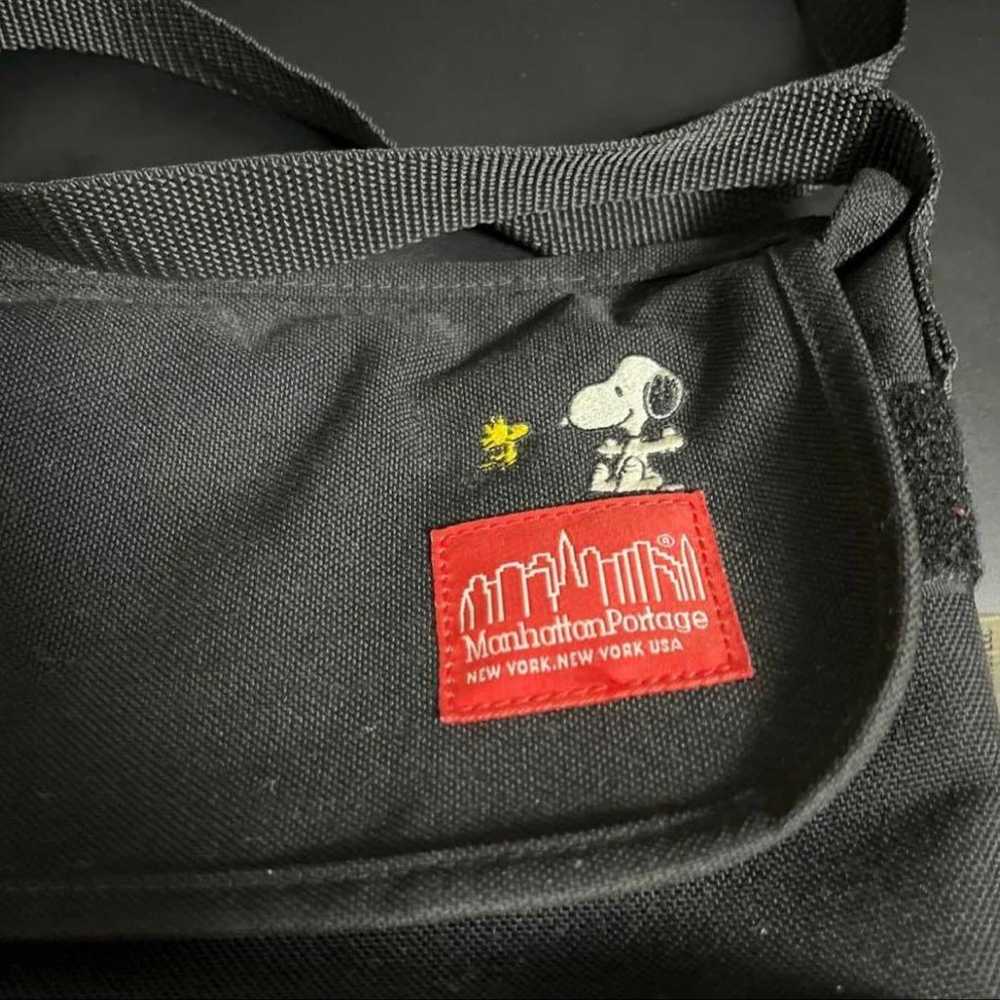 Manhattan Portage Snoopy Shoulder Bag Limited Edi… - image 2