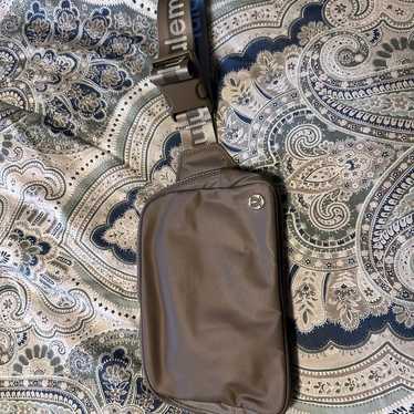 Lululemon Everywhere Belt bag 2L