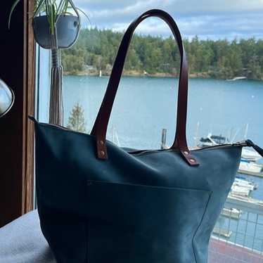 Large high quality zip GUAVA tote by Portland leather goods *NEW*