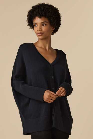 VETTA The V-Neck Oversized Sweater