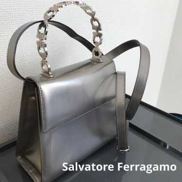 Salvatore Ferragamo Excellent Condition Gancini 2W