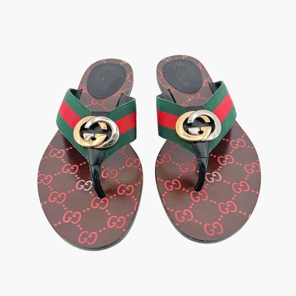 Gucci Double G leather sandal - image 2