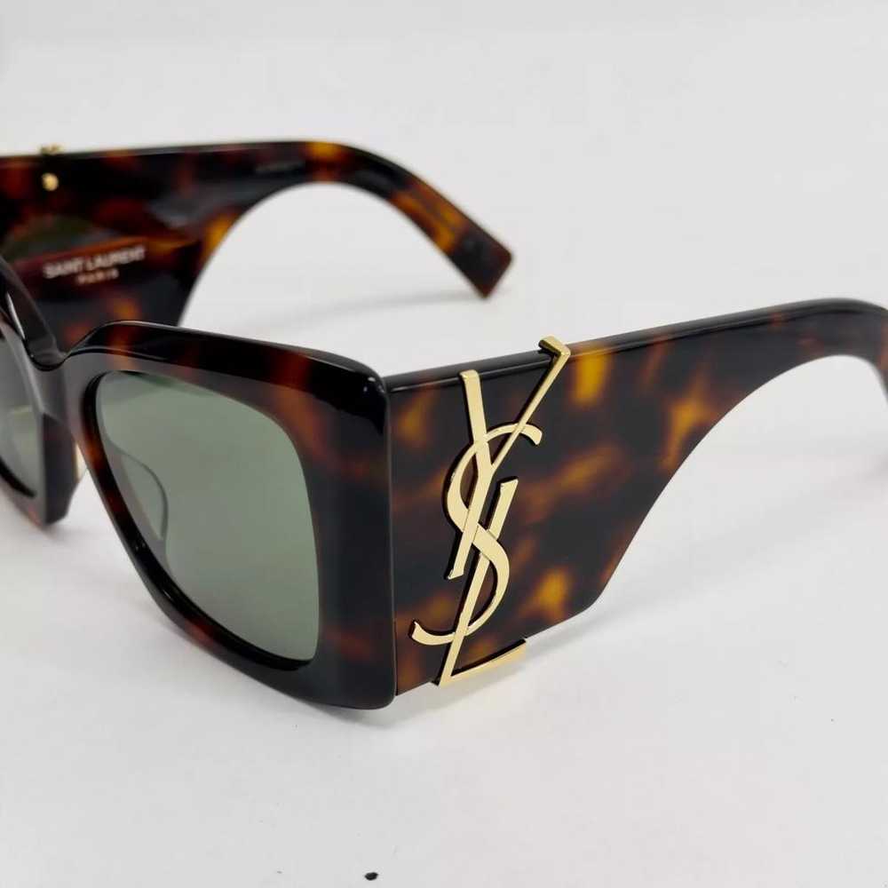 Saint Laurent Oversized sunglasses - image 7