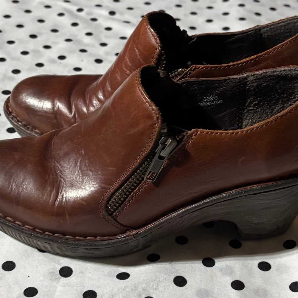 Women’s size 7M Born clogs - image 3