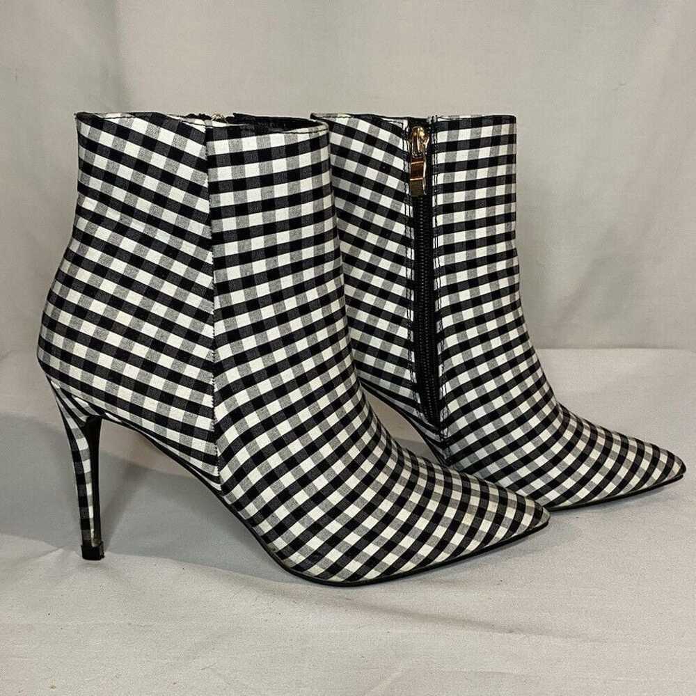 Lulu's ankle boots. Black and white size women's 6 - image 1