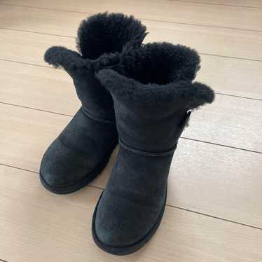 UGG Sheepskin Boots Black