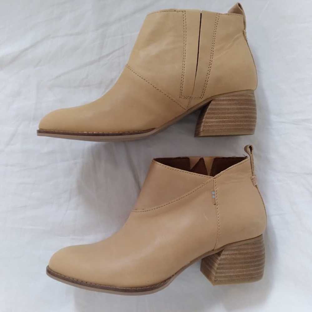 NWOT Toms "Leilani" Honey Leather Pull On Stacked… - image 2