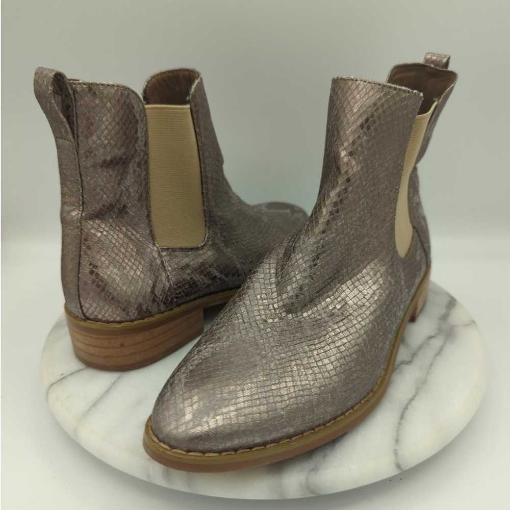 Vanessa Wu Booties Woman's 38/7.5 Silver Metallic… - image 1