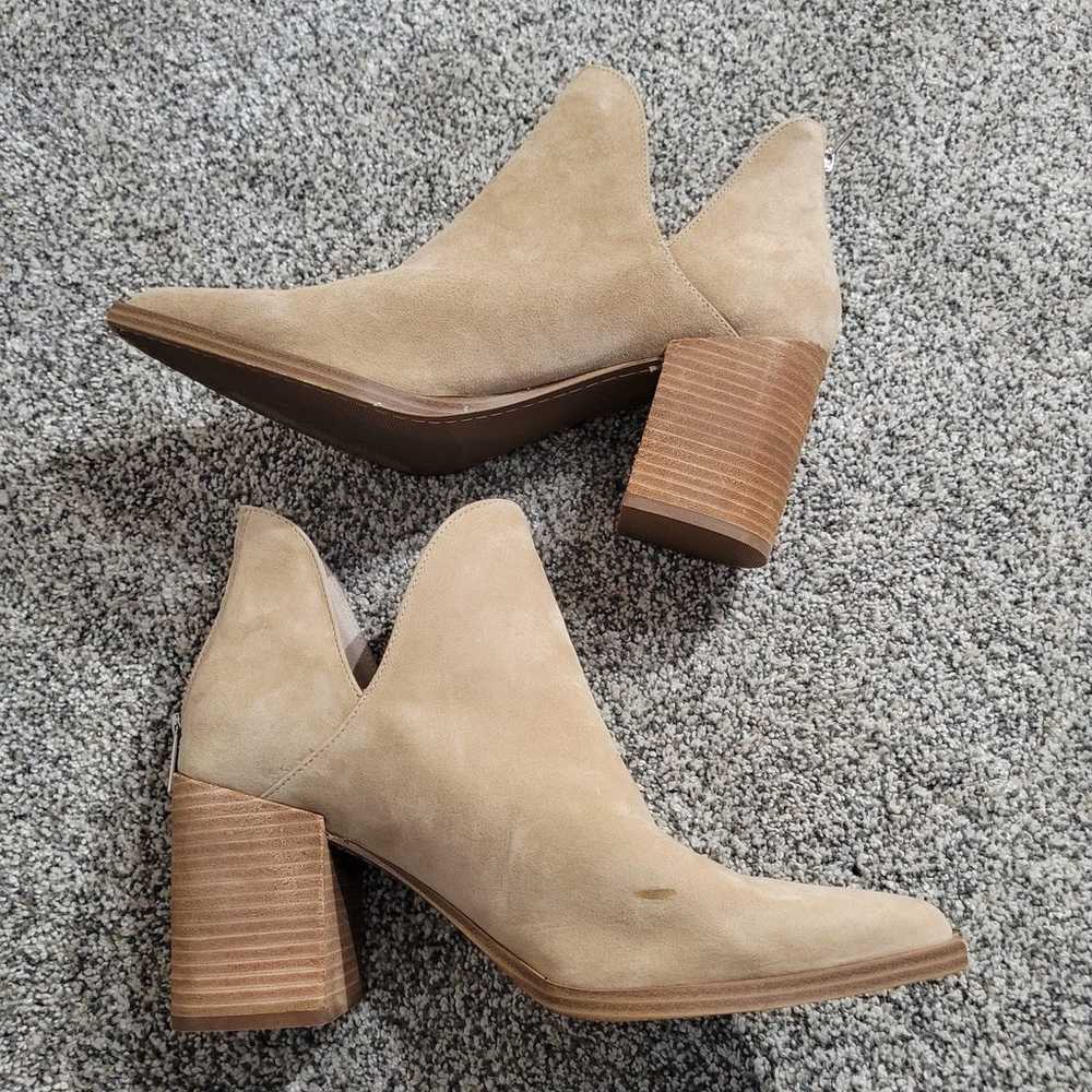 Steve Madden Cedar Beige Tan Ankle Suede Bootie B… - image 1