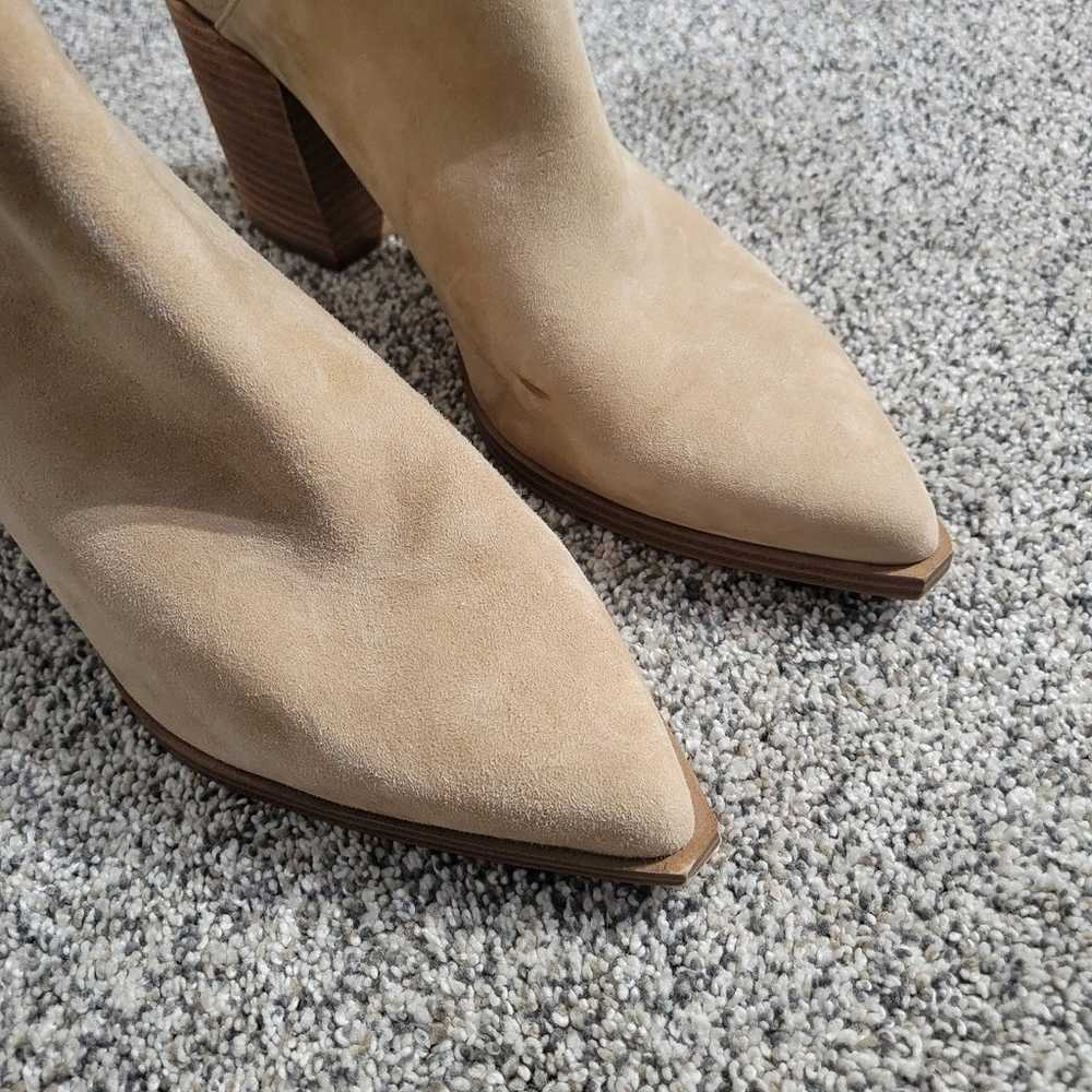 Steve Madden Cedar Beige Tan Ankle Suede Bootie B… - image 5