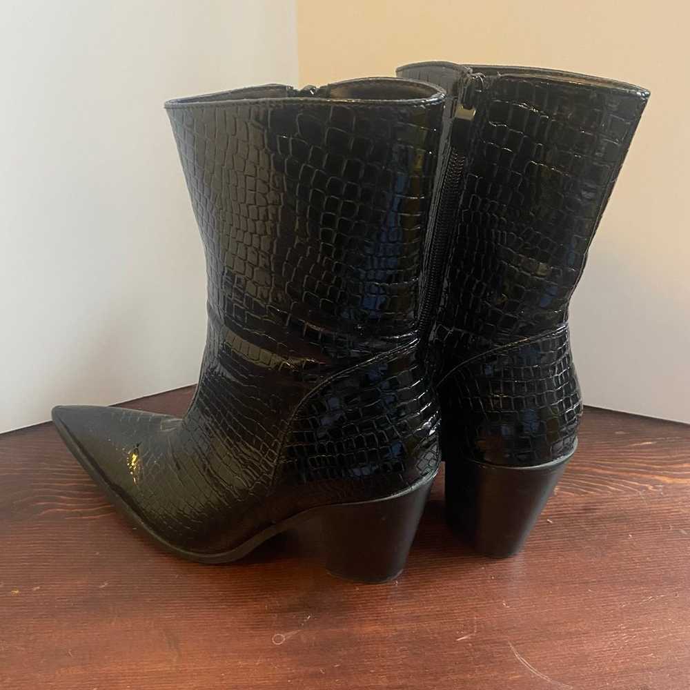 Chunky Heeled Point Toe Black Women Boots size 8.5 - image 3