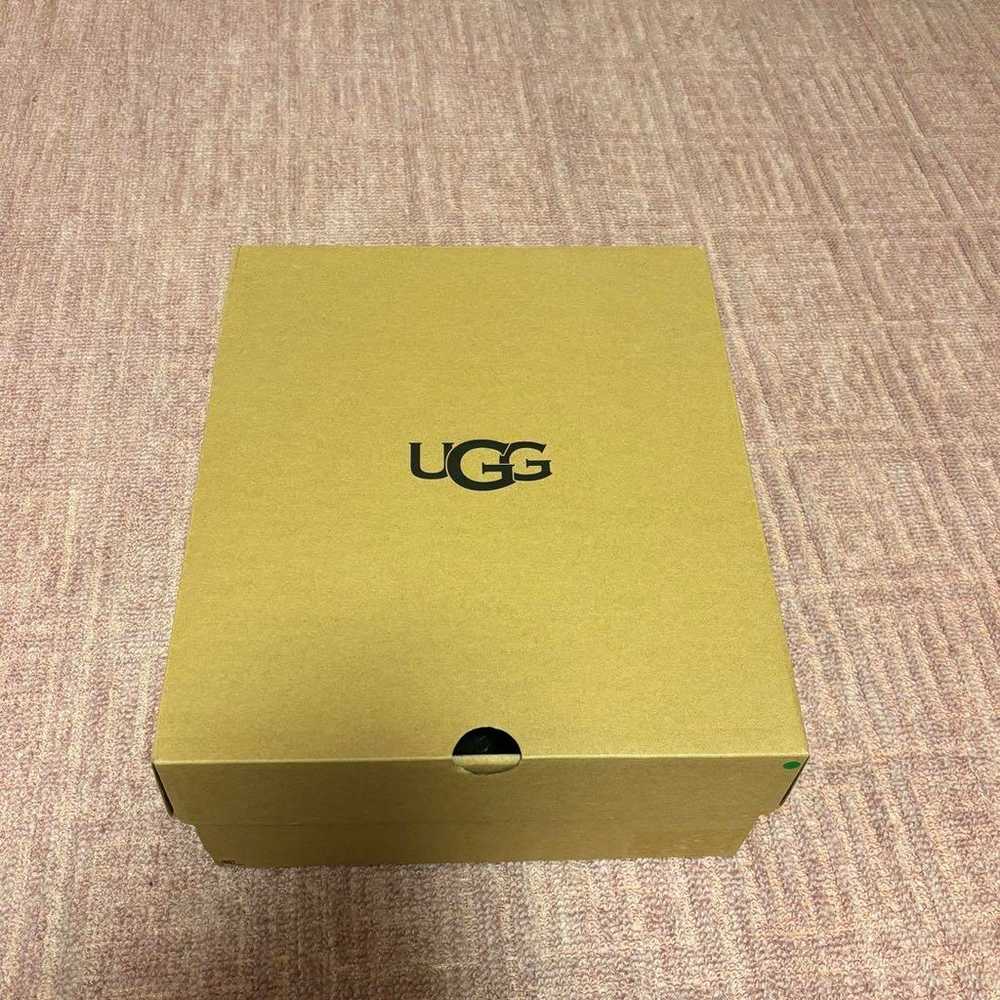 UGG boots - image 4