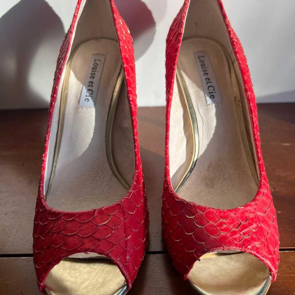 Vintage Louise et Cie red skin pumps - image 1