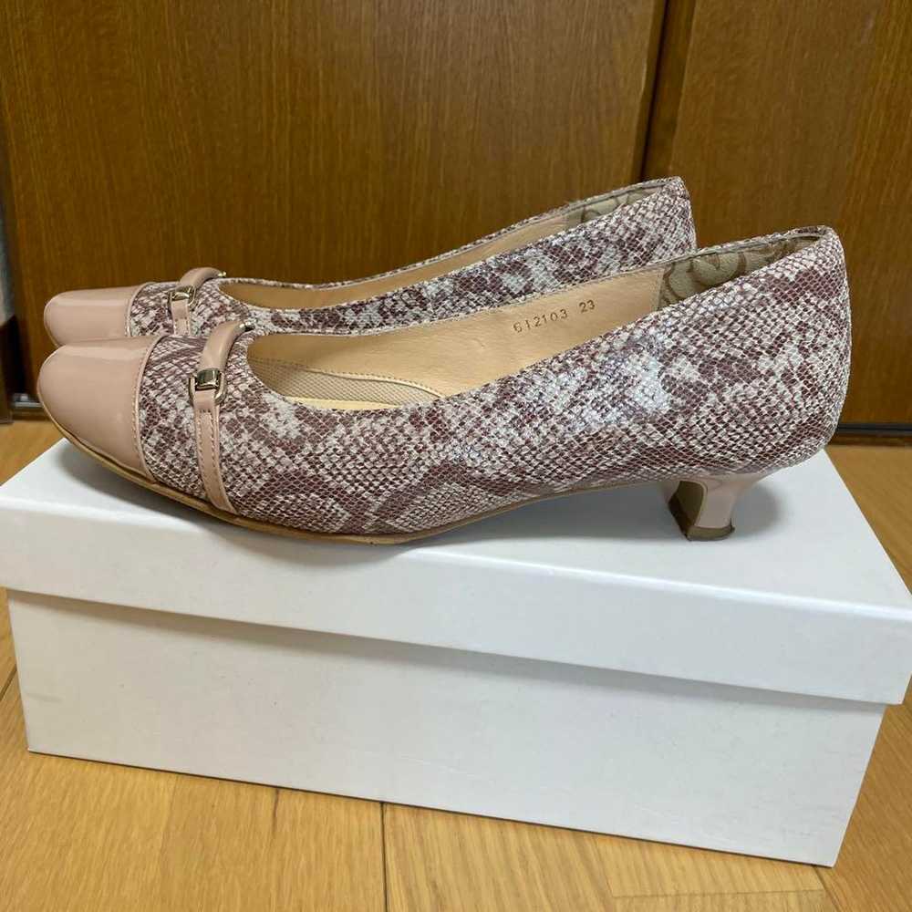 Himiko pumps, size 23.0cm, made of cow leather in… - image 2