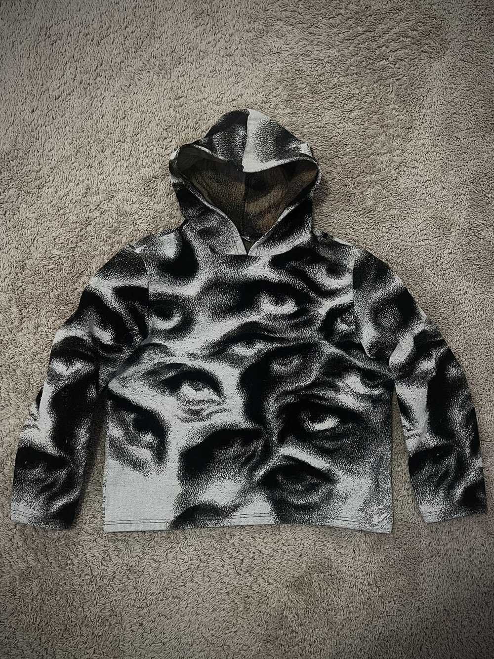 Vintage “EYES ON YOU” TAPESTRY HOODIE - image 1