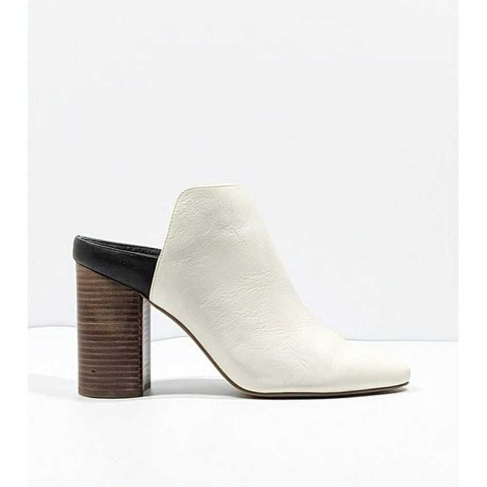 Dolce Vita Women's Renly White Leather Round Toe … - image 4