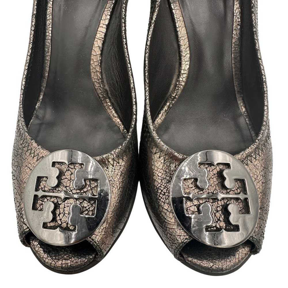 Tory Burch Julianne Metallic Silver Pumps Size 7.5 - image 7